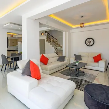 Atlantis - 4 Bedroom In Hisaronu Oludeniz